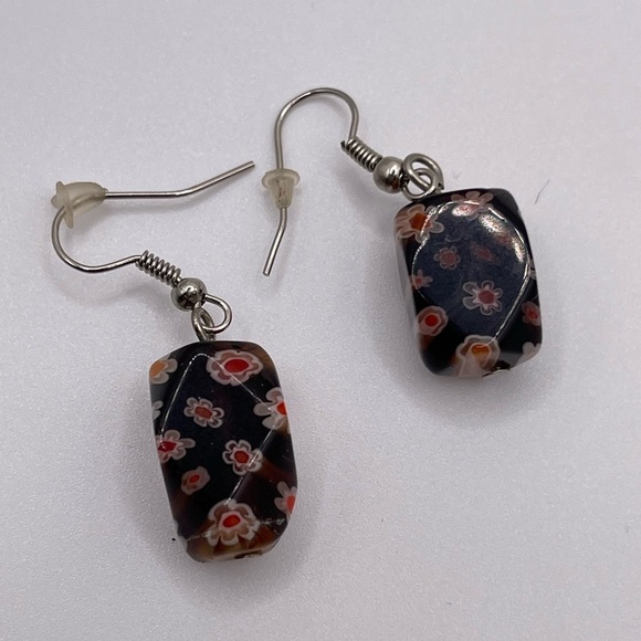 Made in Italy Glass Floral Black and Red Earrings - Picture 1 of 1